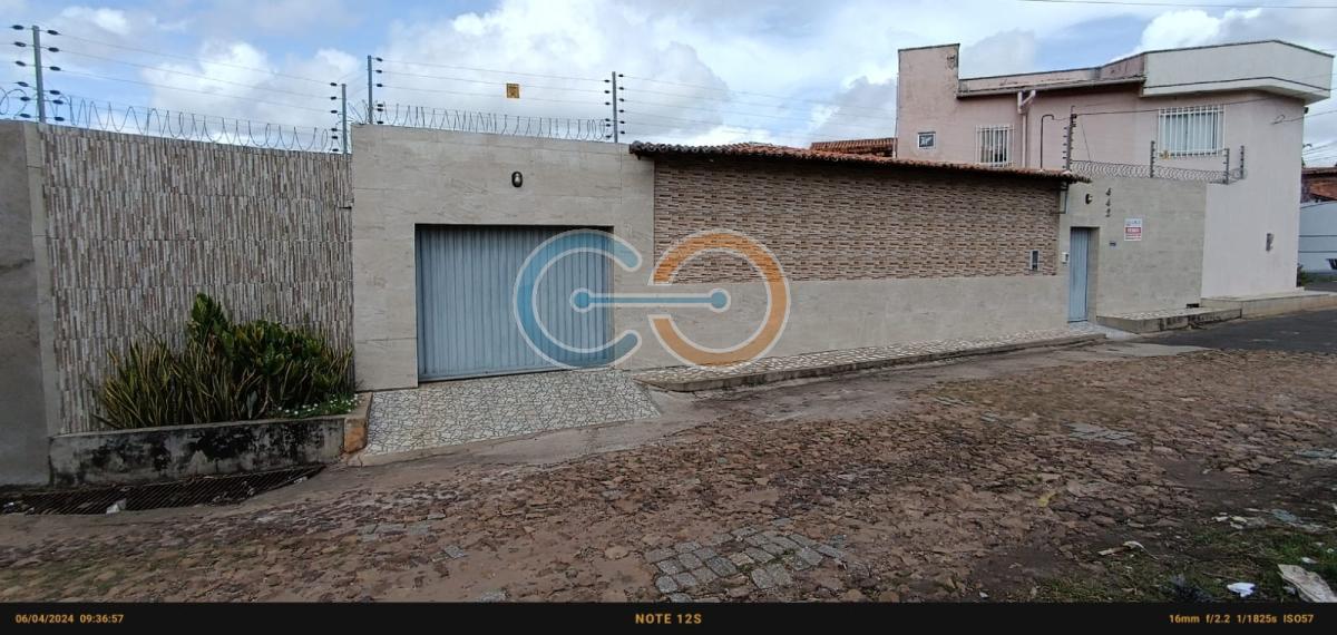 Casa com 3 quartos, 542.16m², à venda em Caxias, Centro - Conecta Negócios Imobiliários