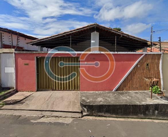 Casa à venda, com 4 quartos