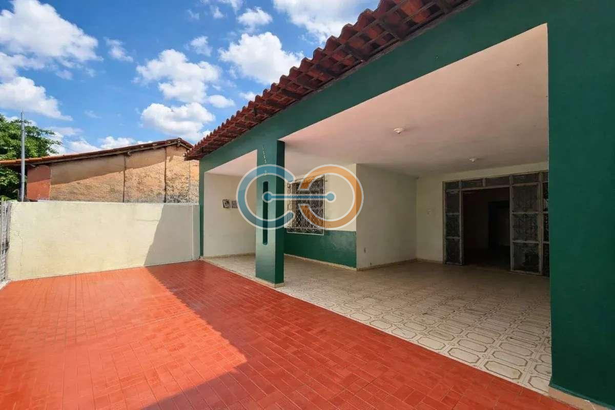 EXCELENTE CASA À VENDA – BAIRRO CANGALHEIRO - Conecta Negócios Imobiliários